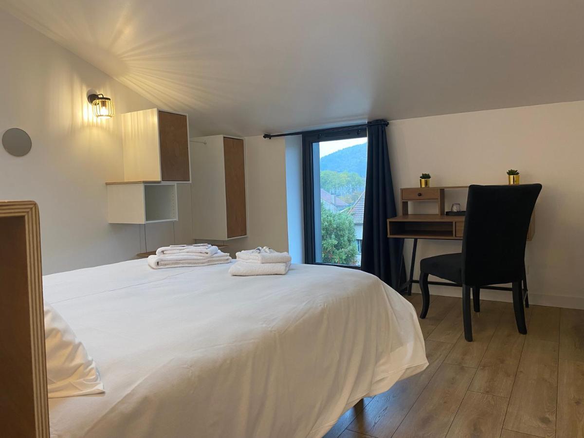 La Bellours D'hotes Bed & Breakfast