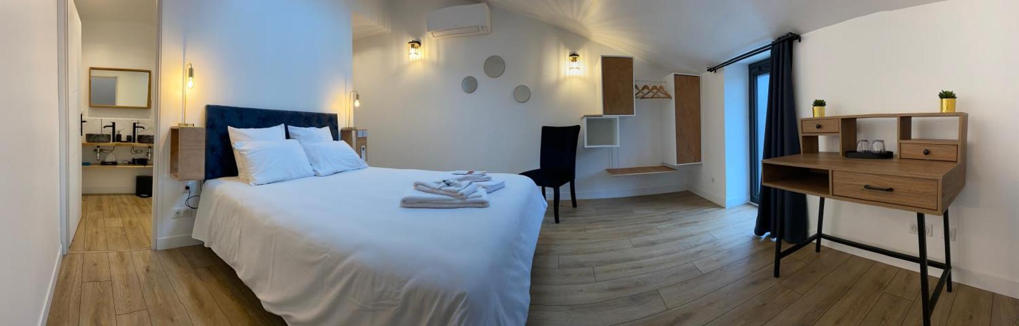 La Bellours D'hotes Bed & Breakfast *