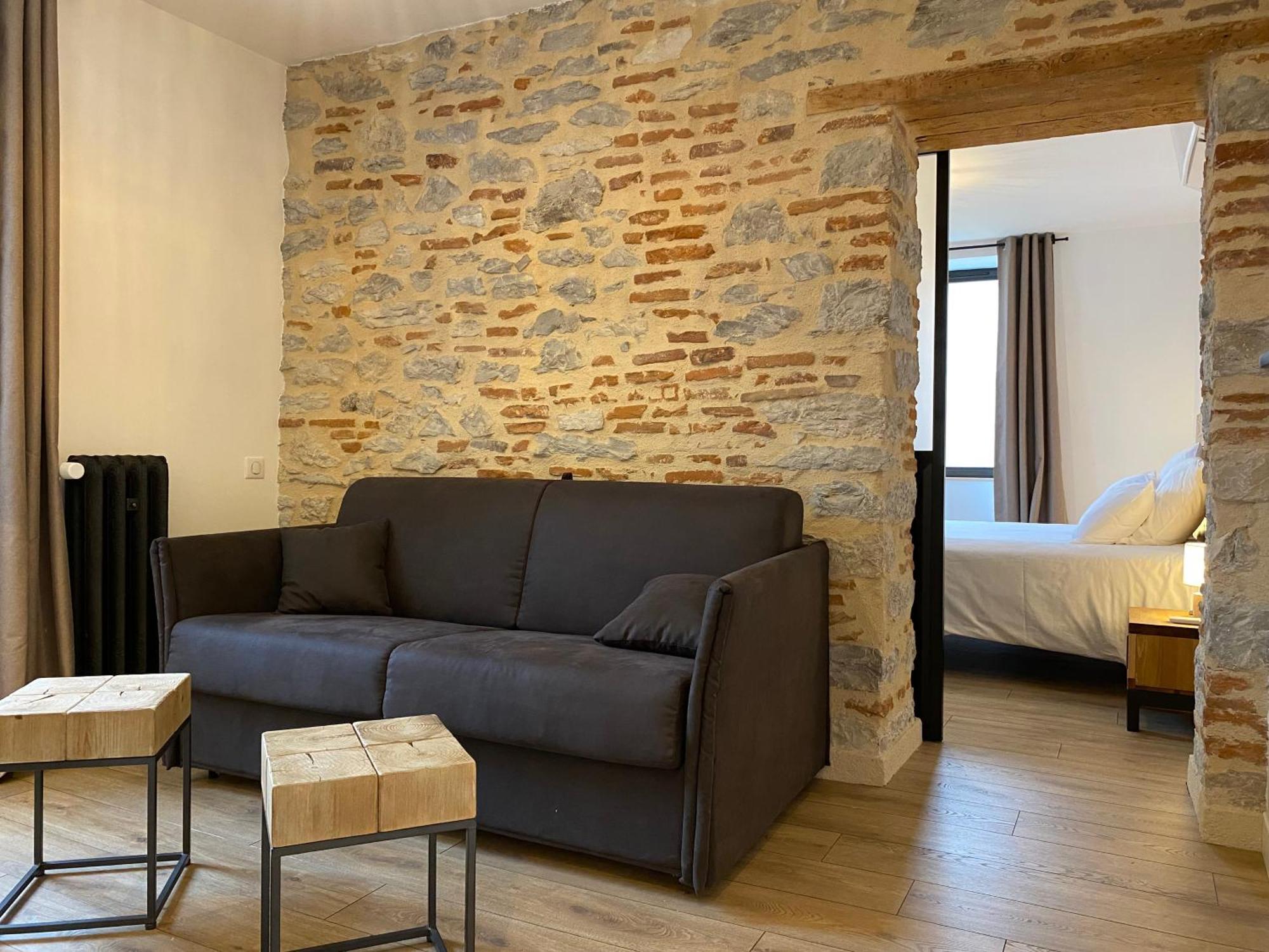 La Bellours D'hotes Bed & Breakfast